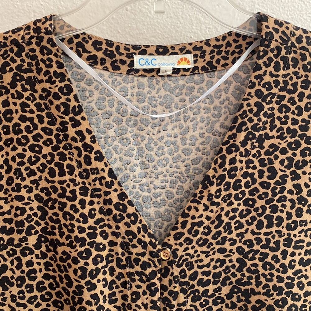 Cheetah print blouse C & C California L - Picture 4 of 8